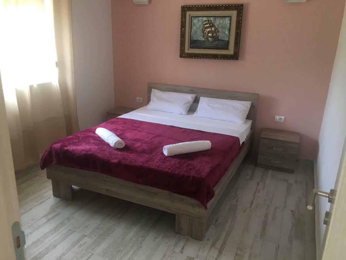 Helena'S Sweet Home Улцин Екстериор снимка