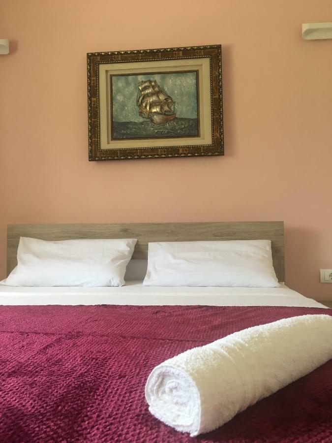 Helena'S Sweet Home Улцин Екстериор снимка
